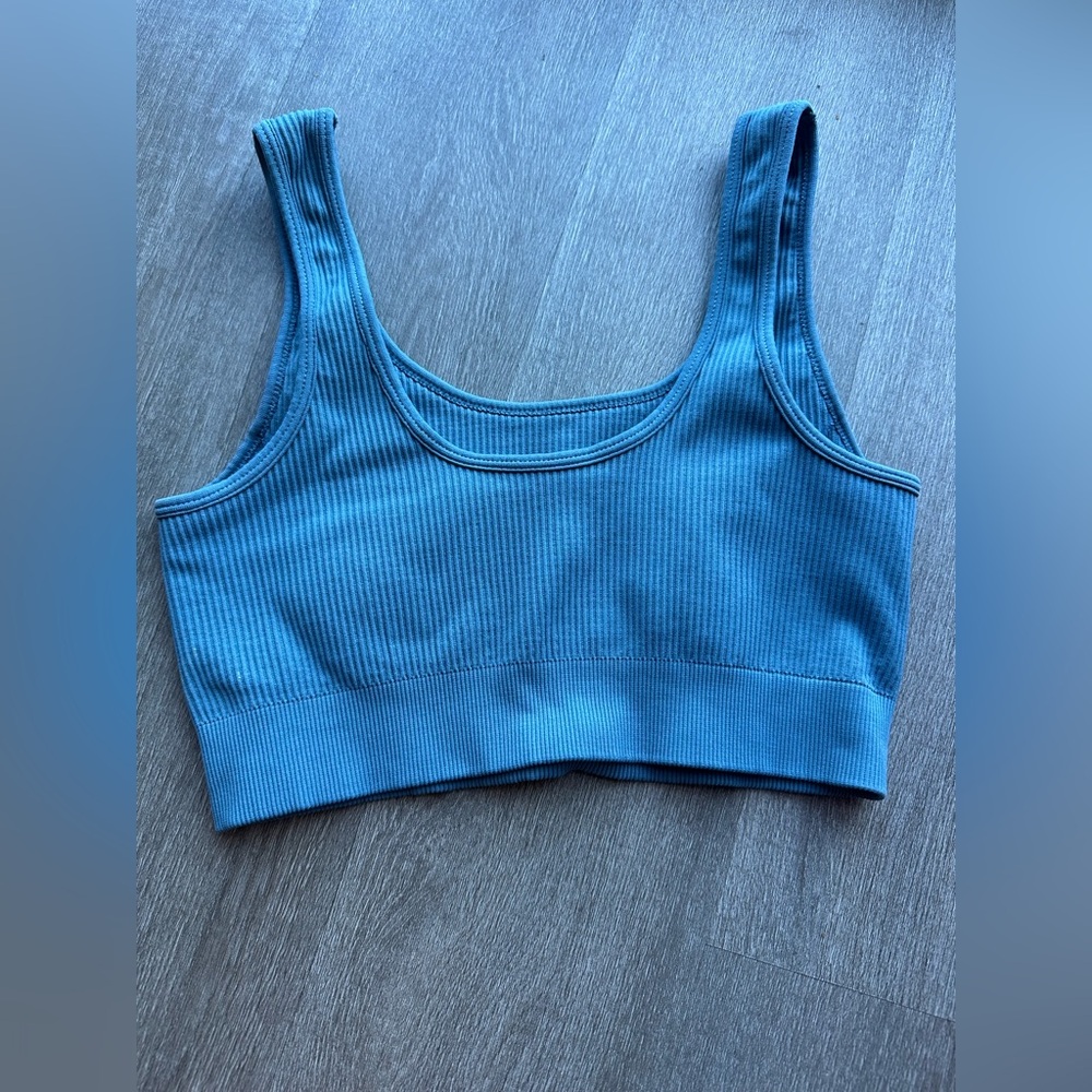 Blue Ribbed Seamless Workout Set (Sports Bra + High-Waisted Shorts) 💙 - Picture 5 of 6